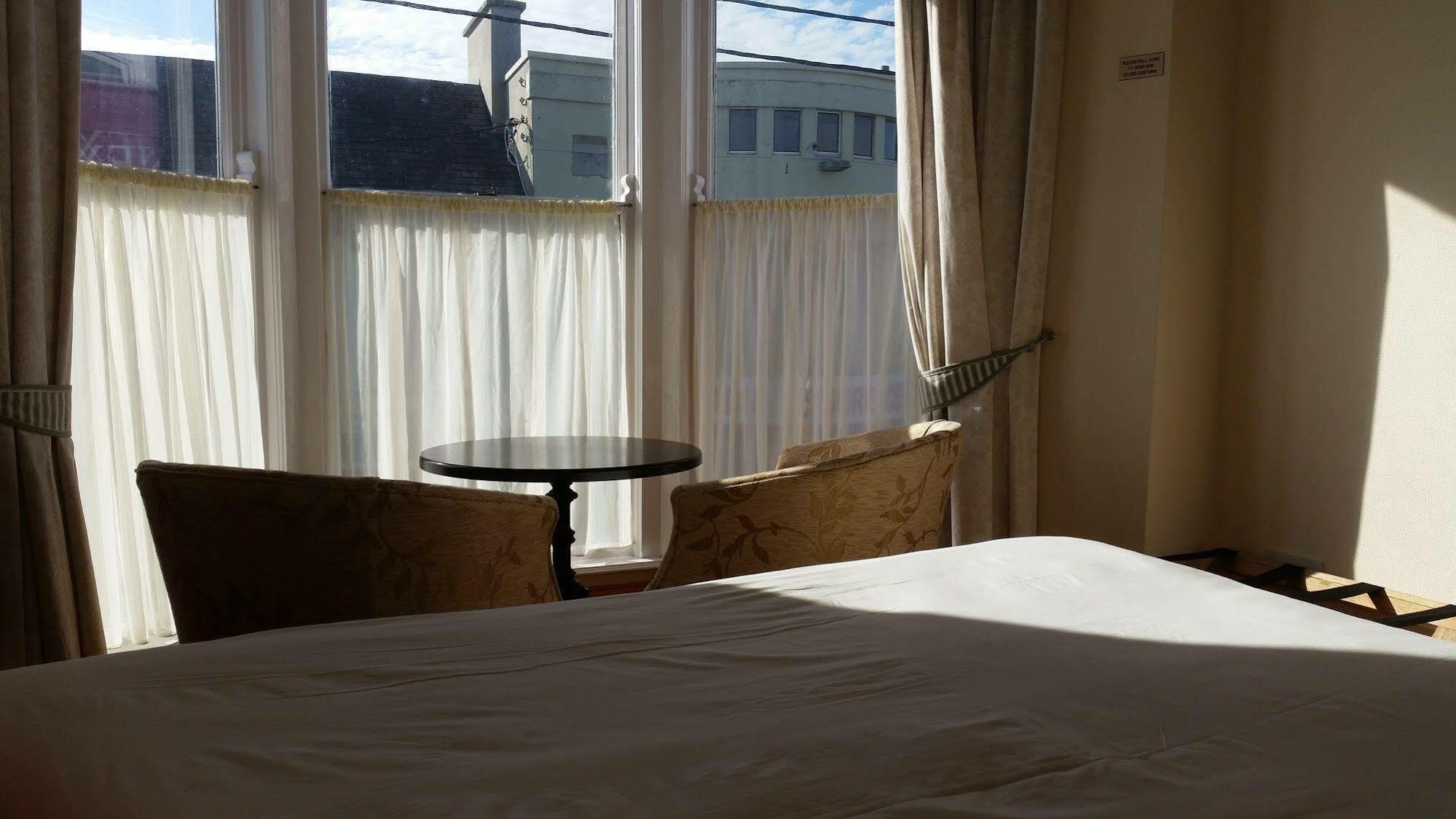 Hotel Myles Creek Kilkee Esterno foto